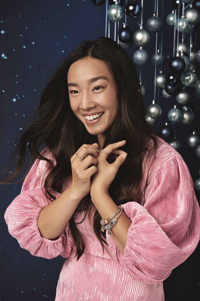 nylon Sig til side Somatisk celle The Pandora Holiday 2019 Collection Is Truly Out of This World – THE  LIFESTYLE COLLECTIVE
